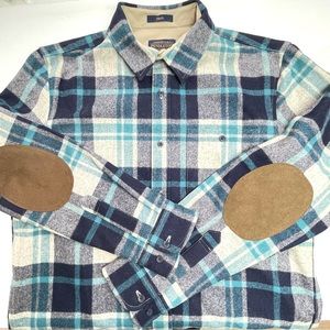 Pendleton Trail shirt in plaid wool w/ Ultrasuede elbow patches. Sz med NWT
